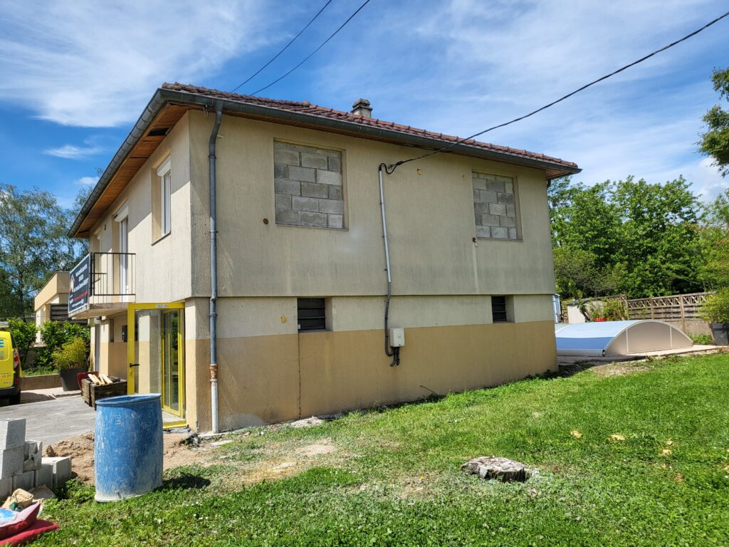 Présentation d’une partie de nos travaux 🏗 de rénovation du sous-sol hors-sol, sur nos nouveaux bureaux 🏤 à DEVECEY avec :